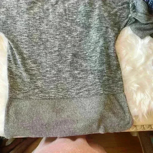 Piper &Taylor grey high / low sweater - Picture 6 of 6